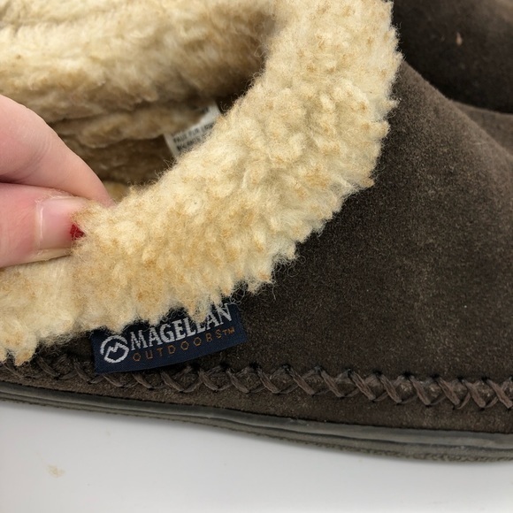 Magellan Men’s Brown Microsuede Faux Fur Lined Insulated Slippers Men’s Size 8 - Picture 7 of 12